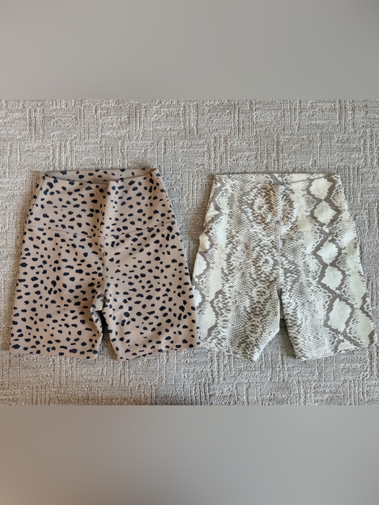 Beach Riot Pants - PAIR Beach Riot Ribbed Animal Print Bike Shorts